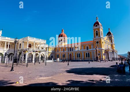 Die wunderschöne neoklassizistische Kathedrale von Granada (Maria Himmelfahrt), Granada, Nicaragua Stockfoto