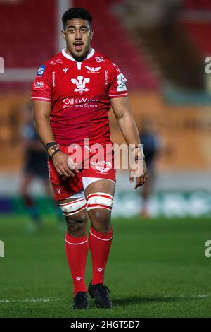 Llanelli, Großbritannien. 22. Januar 2022. Scarlets Nummer acht Carwyn Tuipulotu während des Scarlets gegen Bristol Bears EPCR Champions Cup Rugby Match. Kredit: Gruffydd Thomas/Alamy Stockfoto