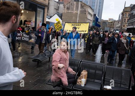 Glasgow, Großbritannien. Schottland gegen Lockdown ‘Freedom Rally’, gegen Lockdown, den Einsatz von Gesichtsmasken und Impfpass sowie gegen Impfstoffe während der Phase des Coronavirus Covid-19 Omicron der Gesundheitspandemie, in Glasgow, Schottland, 22. Januar 2022. Quelle: Jeremy Sutton-Hibbert/ Alamy Live News. Stockfoto