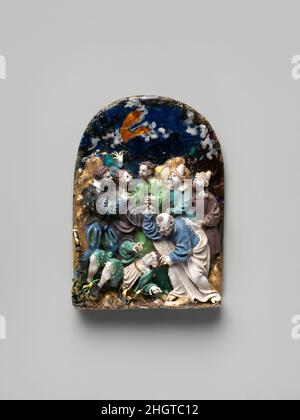 Capture of Christ 1520–30 Deutsch, Augsburg oder Nürnberg Diese skulpturalen Reliefs (2015.388.1–.4) zeigen eine außergewöhnliche, juwelenartige Emaillierung, die durch eine innovative Technik mit geschmolzener Glaspaste, die auf einem Armreif aus Golddrähten auf einem silbernen Sockel aufgebaut ist, erreicht wird. In ausdrucksstarken Details stellen sie vier Szenen des Leidens Christi in einem winzigen Maßstab dar – nur für diejenigen, die privilegiert genug sind, die Reliefs aus nächster Nähe zu betrachten. (Die Kompositionen verdanken mehr als ein wenig der kleinen Passion-Druckserie des berühmten Meisters der nördlichen Renaissance Albrecht Dürer.) So teuer sie waren Stockfoto