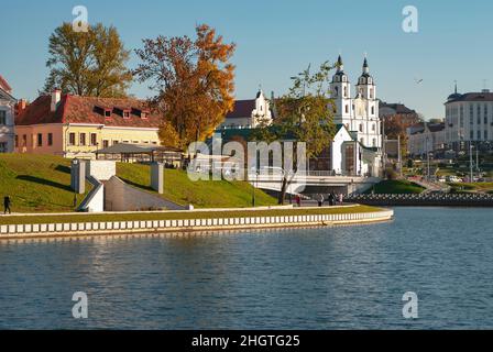 Minsk. Weißrussland. Blick auf den Fluss Swisloch im Zentrum von Minsk. Stockfoto