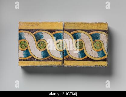 54 Fliesen aus der Kapelle von Château de la Bastie d'Urfé, Frankreich ca. 1557–60 Masséot Abaquesne Faience, oder verzinntes und emailliertes Steingut, entstand im 16. Jahrhundert erstmals in Frankreich und erreichte im 17. Und frühen 18. Jahrhundert, vor der Gründung von weich-pastösen Porzellanfabriken, eine breite Nutzung unter den Elite-Kunden. Obwohl es sich eher um ein provinzielles als ein Porzellan handelt, wurde am Hof von Ludwig XIV. Französische Fayence als Teil von aufwendigen Mahlzeiten und Ausstellungen verwendet, wobei großformatige Gefäße in die barocken Gartenentwürfe von Versaille integriert wurden Stockfoto