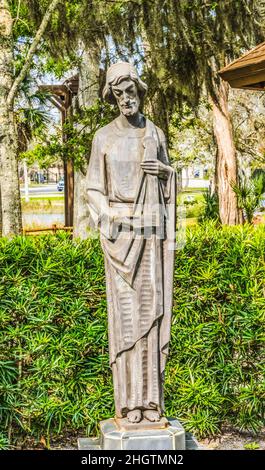 Saint Statue Garden Mission nombre de Dios Name of God Saint Augustine Florida. 1565 möglicherweise älteste US-Mission gegründet Stockfoto