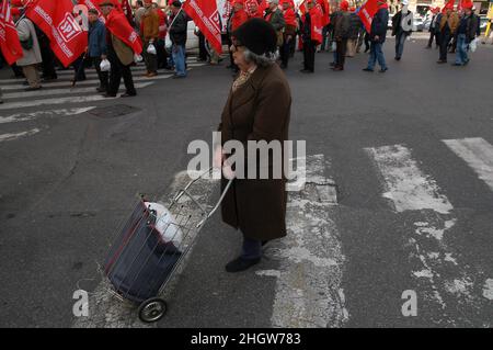 Rom, Italien 03/04/2004: Nationale Demonstration der Gewerkschaft CGIL SPI, CISL FNP, UIL UILP. Stockfoto