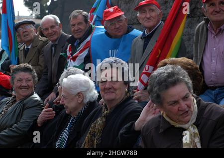 Rom, Italien 03/04/2004: Nationale Demonstration der Gewerkschaft CGIL SPI, CISL FNP, UIL UILP. Stockfoto