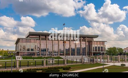 MINSK, WEISSRUSSLAND - 9. Mai 2014: Unabhängigkeitspalast, Residenz des Präsidenten der Republik Belarus Alexander Lukaschenko Stockfoto