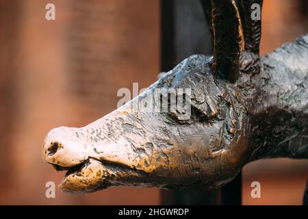 Bronzestatue mit den Bremer Stadtmusikern in Riga, Lettland. Berühmtes Wahrzeichen. Reiseziel Stockfoto