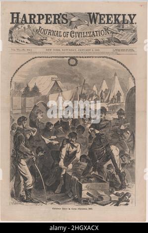 Christmas Boxes in Camp – Christmas, 1861 (aus 'Harper's Weekly', Vol. VI) 4. Januar 1862 After Winslow Homer American. Christmas Boxes in Camp – Christmas, 1861 (aus „Harper's Weekly“, Vol. VI). Nach Winslow Homer (Amerikaner, Boston, Massachusetts 1836–1910 Prouts Neck, Maine). 4. Januar 1862. Holzstich. Harper's Weekly (amerikanisch, 1857–1916). Ausdrucke Stockfoto