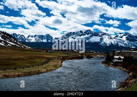 Blick auf die Sawtooths von Lower Stanley Stockfoto