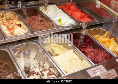 Verschiedene Arten von Eis in einem Café Stockfoto