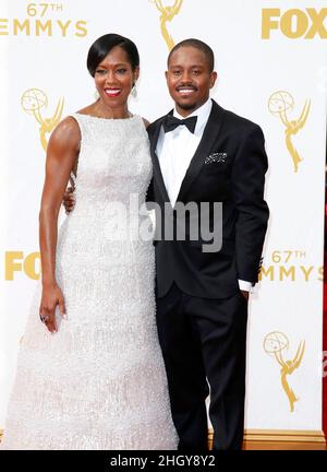 Los Angeles, USA. 22nd Januar 2022. Regina King, links, und Ian Alexander Jr. kommen bei den Primetime Emmy Awards 67th an. Quelle: Danny Moloshok/AP/Pool via ZUMA Wire/ZUMAPRESS.com/Alamy Live News Stockfoto