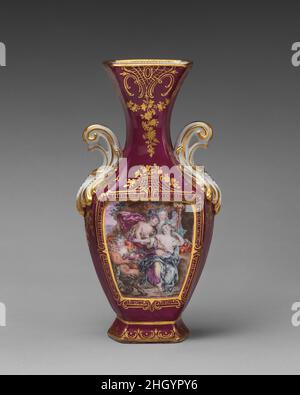 Vase (eine von einem Paar) ca. 1761 Chelsea Porzellan Manufaktur der tiefkarmesinrote Boden dieser Vase und ihres Gefährten (64.101.505a, b) war ein technischer Triumph der Chelsea Fabrik. Es kam zu genannt werden Claret, nach einer Beschreibung solcher Vasen in Horace Walpoles 1774 Katalog seiner Sammlung in Strawberry Hill.. Vase (eine von einem Paar). Großbritannien, Chelsea. Ca. 1761. Weiches Porzellan. Chelsea Porcelain Manufactory (Großbritannien, 1744–1784). Keramik-Porzellan Stockfoto