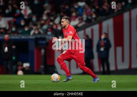 Madrid, Spanien. 22nd Januar 2022. Madrid, Spanien; 22.01.2022.- Atletico de Madrid vs Valencia siccer to La Liga Spain Match 22 im Wanda Metropolitano Stadion in Madrid. Der mexikanische Atletico de Madrid-Spieler Hector Herrera. Quelle: Juan Carlos Rojas/dpa/Alamy Live News Stockfoto