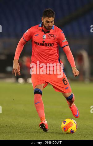 Der argentinische Verteidiger von Atalanta, Jose Luis Palomino, kontrolliert den Ball während des Fußballspiels der Serie A zwischen der SS Lazio und Atalanta im Olimpico-Stadion Roma in Mittelitalien am 22. Januar 2021. Stockfoto