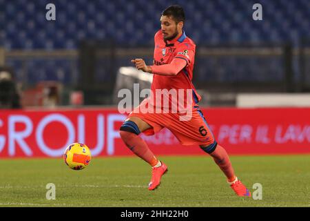 Der argentinische Verteidiger von Atalanta, Jose Luis Palomino, kontrolliert den Ball während des Fußballspiels der Serie A zwischen der SS Lazio und Atalanta im Olimpico-Stadion Roma in Mittelitalien am 22. Januar 2021. Stockfoto