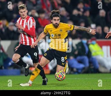 22. Januar - Brentford gegen Wolverhampton Wanderers - Premier League - Brentford Community Stadium Ruben Neves während des Spiels der Premier League im Brentford Community Stadium, London. Bildnachweis : © Mark Pain / Alamy Live News Stockfoto