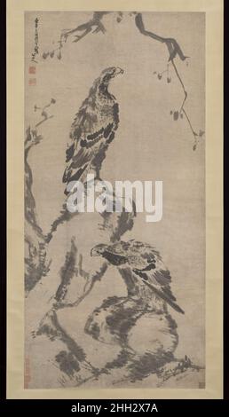 Zwei Adler aus dem Jahr 1702 Bada Shanren (Zhu Da) Chinese nach Jahrzehnten, die er damit verbracht hat, seine Identität als Nachkomme des Ming-Königshauses zu verbergen, scheint Bada Sharen im Alter von sechsundsiebzig Jahren in dieser einmütigen Darstellung von Adlern seine stolze Missachtung der Manchu-Qing-Herrschaft zu erklären. Es gibt keinen unmittelbaren Präzedenzfall für solche Bilder; stattdessen geht das Gemälde auf die kraftvollen Darstellungen von Adlern und Falken zurück, die der frühe Ming-Hofkünstler Lin Liang (ca. 1416–1480). Lins heroische Vögel sind Embleme der Stärke und des Mutes, die für die Präsentation vor Militärbeamten geeignet sind. Bada, ein glühender Min Stockfoto