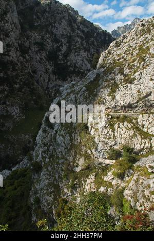 Wanderweg Ruta del Cares von Poncebos nach Cain in Picos de Europa in Asturien, Spanien, Europa Stockfoto
