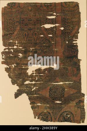 Textile Fragment mit doppelköpfigen Eagles 11th–12th Jahrhundert islamisch. Textile Fragment mit doppelköpfigen Adler 468062 Stockfoto