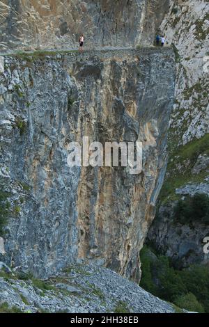 Wanderweg Ruta del Cares von Poncebos nach Cain in Picos de Europa in Asturien, Spanien, Europa Stockfoto