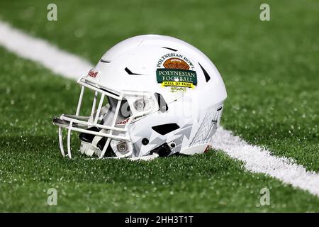 22. Januar 2022 - Ein polynesischer Football Hall of Fame Spielhelm auf dem Spielfeld während der Polynesian Bowl High School Football Show im KÅ«nuiÄkea Stadium auf dem Kamehameha Schools KapÄlama Campus in Honolulu, Hawaii - Andrew Lee/CSM Stockfoto