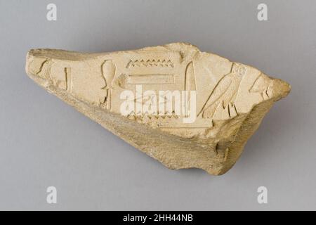 Relieffragmente aus der Henenu Stela ca. 2030–2000 v. Chr. Mittleres Königreich. Relieffragmente aus der Henenu Stela 550157 Stockfoto