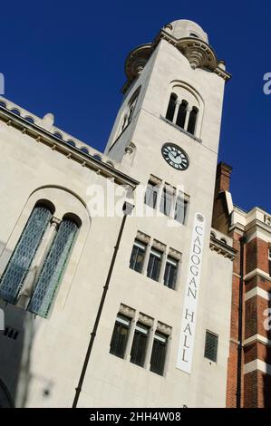 Außenansicht der Cadogan Hall eine Konzerthalle mit 950 Sitzplätzen in Sloane Terrace in Chelsea. Die Cadogan Hall ist die ständige Heimat der Royal Philharmonic Or Stockfoto