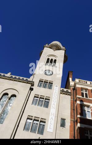 Außenansicht der Cadogan Hall eine Konzerthalle mit 950 Sitzplätzen in Sloane Terrace in Chelsea. Die Cadogan Hall ist die ständige Heimat der Royal Philharmonic Or Stockfoto