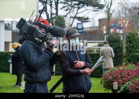 Ascot, Bergen, Großbritannien. 23rd. Januar 2022. Fernsehteams von Ascot heute. Quelle: Maureen McLean/Alamy Stockfoto