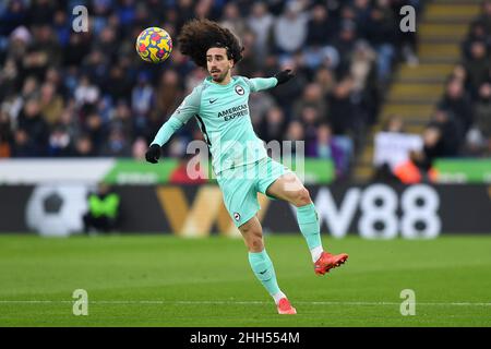 LEICESTER, GROSSBRITANNIEN. JAN 23rd Marc Cucurella von Brighton und Hove Albion während des Premier League-Spiels zwischen Leicester City und Brighton und Hove Albion am Sonntag, den 23rd. Januar 2022 im King Power Stadium, Leicester. (Kredit: Jon Hobley | MI News) Kredit: MI Nachrichten & Sport /Alamy Live News Stockfoto