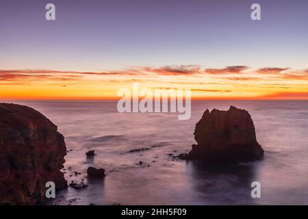 Langzeitbelichtung von Eagle Rock vom Split Point Lookout im Morgengrauen aus gesehen Stockfoto