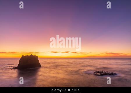 Langzeitbelichtung von Eagle Rock vom Split Point Lookout im Morgengrauen aus gesehen Stockfoto