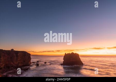 Langzeitbelichtung von Eagle Rock vom Split Point Lookout im Morgengrauen aus gesehen Stockfoto