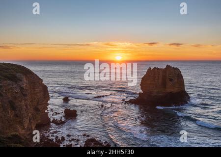 Eagle Rock vom Split Point Lookout bei Sonnenaufgang Stockfoto