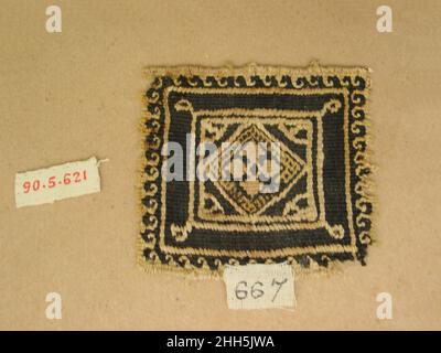 Textile Fragment 3rd–4th Jahrhundert. Textilfragment. 3rd–4th Jahrhundert. Wolle, Leinen, Webteppiche. Ägypten zugeschrieben. Textilien Stockfoto