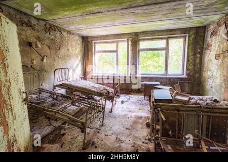 Ukraine, Oblast Kiew, Pripjat, Innere des seit langem verlassenen Krankenhauses Stockfoto