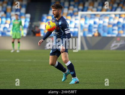 Neapel, Kampanien, Italien. 23rd Januar 2022. Während des italienischen Serie A Fußballmatches SSC Napoli gegen FC Salernitana am 23. Januar 2022 im Diego Armando Maradona Stadium in Neapel.in Bild: Dries Mertens (Bild: © Fabio Sasso/ZUMA Press Wire) Stockfoto