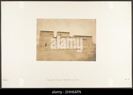 Vue générale du Temple de Dakkeh (Pselcis), Pry au Nord, April 5, 1850 Maxime Du Camp der französische Maxime Du Camps Mission nach Ägypten und dem Nahen Osten im Jahr 1849-51, eine fotografische Übersicht über Denkmäler und Stätten zu machen, ist in seinen Schriften und in den Schriften seines Reisegefährten Gustave Flaubert gut dokumentiert. Nach einem ersten Aufenthalt in Kairo mieteten die beiden Freunde ein Boot, um sie bis zum zweiten Katarakt auf den Nil zu bringen, danach stiegen sie auf eigene Faust den Fluss hinab und erkundeten die archäologischen Stätten entlang seiner Ufer. Im Juli 1850 verließen sie Ägypten in Richtung Palästina, Türkei und Griechenland, bevor sie sich trennten Stockfoto