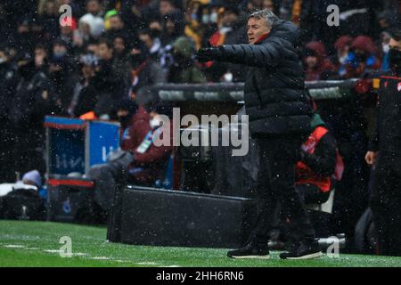 ISTANBOEL, TÜRKEI - 23. JANUAR: Cheftrainer Domenec Torrent Font von Galatasaray während des türkischen Super Lig-Spiels zwischen Galatasaray und Trabzonspor am 23. Januar 2022 in Nef Stadyumu in Istanbul, Türkei (Foto von /Orange Picts) Stockfoto
