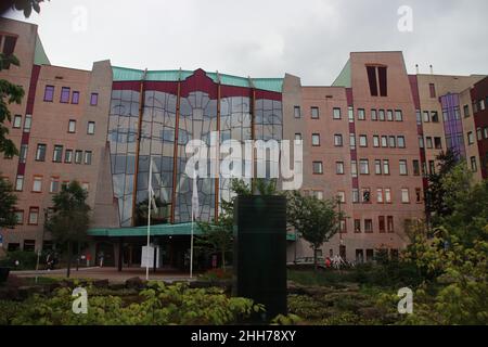 Isala Krankenhaus als regionales Pflegezentrum in Zwolle in den Niederlanden. Stockfoto