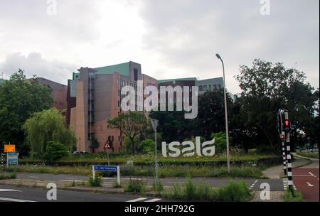 Isala Krankenhaus als regionales Pflegezentrum in Zwolle in den Niederlanden. Stockfoto