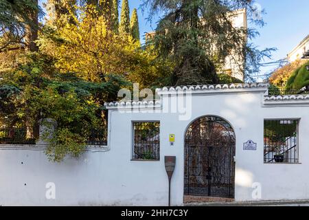 GRANADA ANDALUCIA SPANIEN DER EINGANG ZUR CARMEN DE LA VICTORIA UNIVERSITÄT VON GRANADA Stockfoto