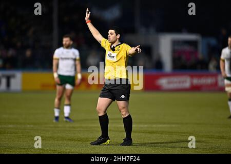 Barnett, Großbritannien. 23rd Januar 2022. Heineken Challenge Cup. Saracens V London Irisch. StoneX Stadium. Barnett. Adam Jones (Schiedsrichter). Kredit: Sport In Bildern/Alamy Live Nachrichten Stockfoto