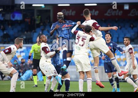 Neapel, Kampanien, Italien. 23rd Januar 2022. Während des italienischen Serie A Fußballmatches SSC Napoli gegen FC Salernitana am 23. Januar 2022 im Diego Armando Maradona Stadium in Neapel.in Bild: Victor Osimhen (Bildquelle: © Fabio Sasso/ZUMA Press Wire) Stockfoto