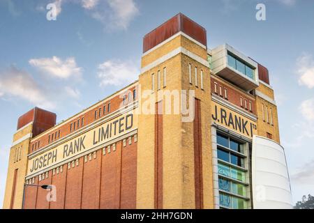 Baltic Blumenmühlen Zeichen Joseph Rank ltd aus Keramikfliesen an der Wand des Baltic Arts Center und Galerie gateshead tyne & Wear Stockfoto