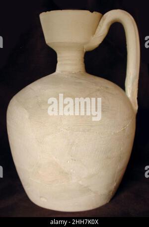 Ewer 9th–10th Jahrhundert. Ewer. 9th–10th Jahrhundert. Steingut; unglasiert. Ausgegraben in Iran, Nishapur. Keramik Stockfoto