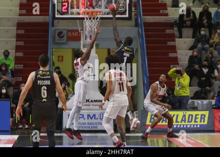 PalaRadi, Cremona, Italien, 23. Januar 2022, Malik Dime (Vanoli Cremona) während der Vanoli Basket Cremona gegen Umana Reyer Venezia - Italienische Basketball A Serie Championship Stockfoto