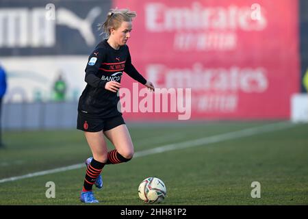 Mailand, Italien. 23rd Januar 2021. Vismara Sports Center, 23.01.22 Sara Andersen (#3 AC Mailand) während der Frauen-Serie Ein Spiel zwischen AC Mailand und UC Sampdoria im Vismara Sports Center in Mailand, Italien Cristiano Mazzi/SPP Credit: SPP Sport Press Photo. /Alamy Live News Stockfoto