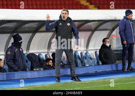 Stadio Via del Mare, Lecce, Italien, 23. Januar 2022, Trainer Fabio Pecchia (US-Cremonesen) während des Spiels US Lecce gegen US-Cremonesen – Italienischer Fußball der Serie B Stockfoto