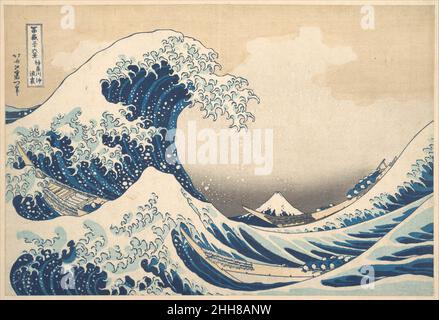 Unter der Welle vor Kanagawa (Kanagawa oki nami ura) oder der Großen Welle, aus der Serie sechsunddreißig Ansichten des Fuji-Berges (Fugaku sanj?rokkei) ca. 1830–32 Katsushika Hokusai Japanese die atemberaubende Komposition dieses Holzschnitts, der Debussys La Mer (das Meer) und Rilkes der Berg (der Berg) inspiriert haben soll, Hokusai spielte geschickt perspektivisch, um Japans größten Berg als kleinen dreieckigen Hügel in der Mulde der krestenden Welle erscheinen zu lassen. Der Künstler wurde berühmt für seine Landschaften, die aus einer Palette von Indigo und entstanden Stockfoto